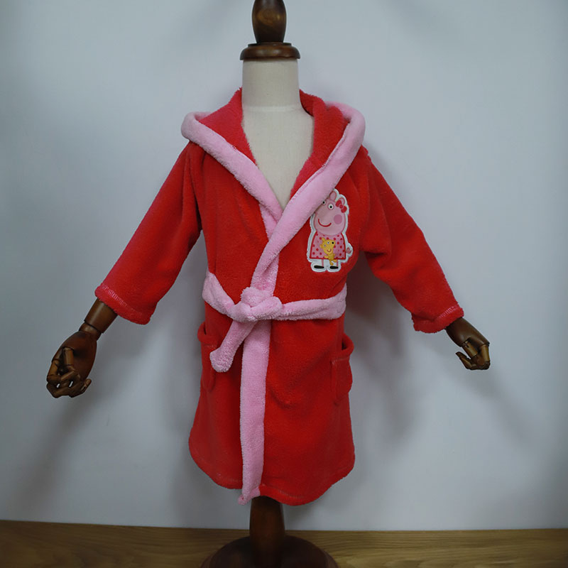 Flannel baby nightgown: warm and skin-friendly, suitable for low temperature environments in autumn and winter